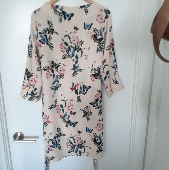 H&M 3 Quarter Sleeve Floral Dress - Picture 3 of 4